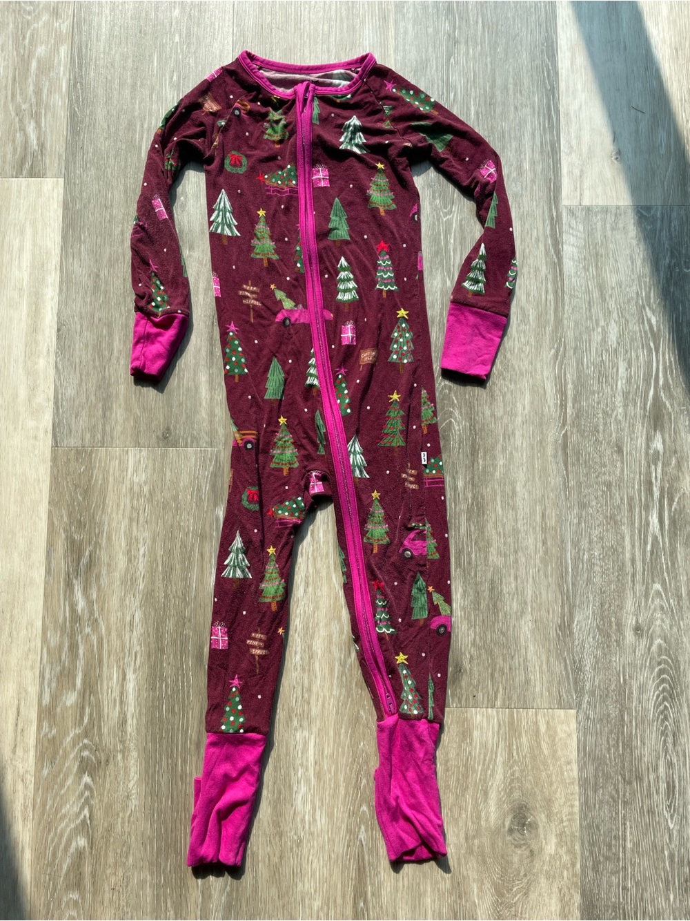 Little Sleepies Burgundy & Pink Christmas Tree Zippy Pajamas size 3T Bambo